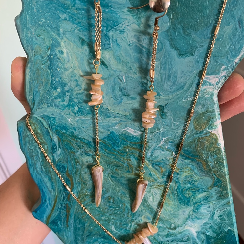 Shell dangle earrings and necklace
